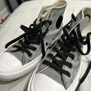 Chuck Taylor converse like new